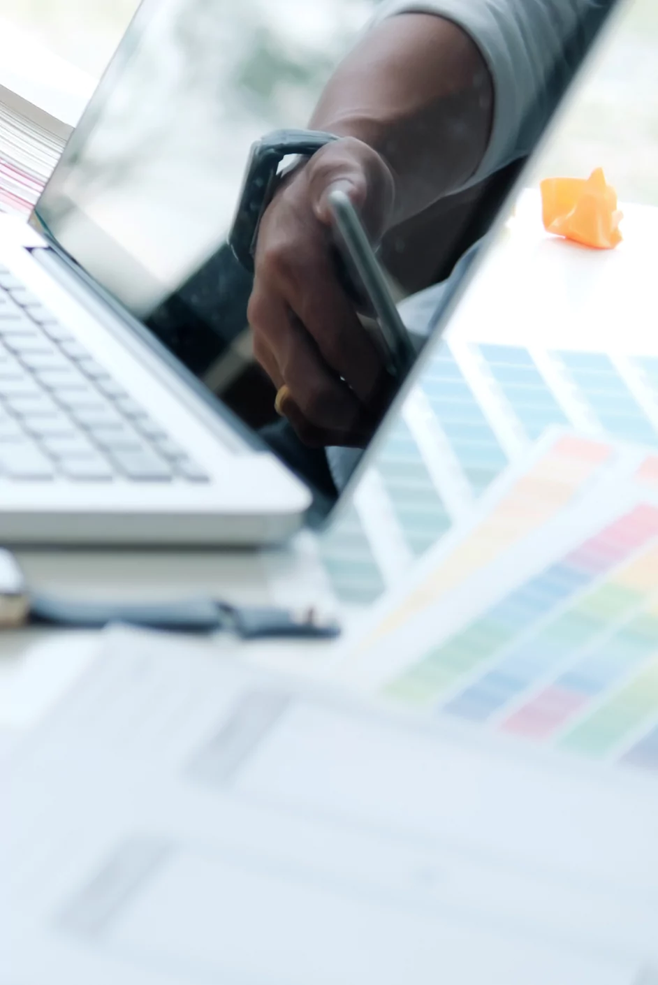 An illustrative depiction of a responsive web design showcasing adaptability on various devices.